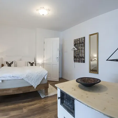 Hoferhaus - Your Austrian Daire *